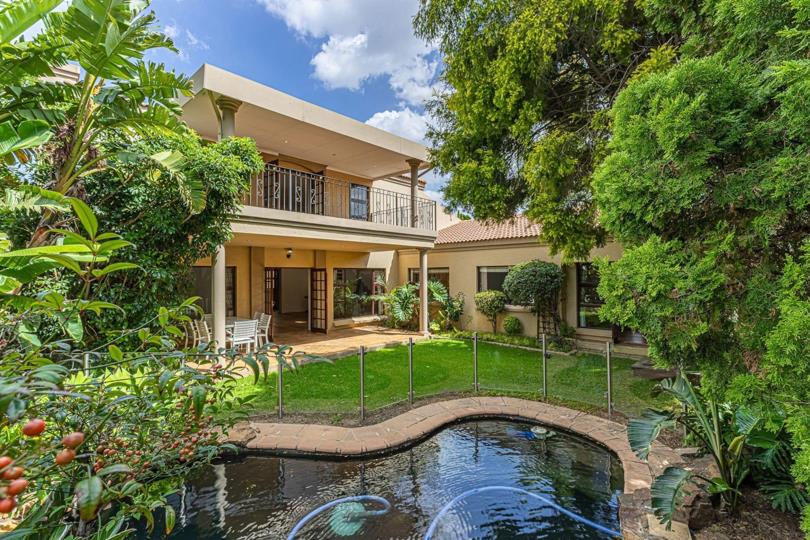 4 Bedroom House for Sale in Bryanston