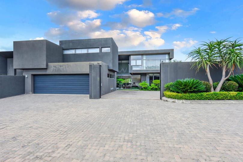 4 Bedroom House for Sale in Bryanston